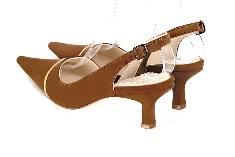 Caramel brown and gold women's slingback shoes. Pointed toe. Medium spool heels. Rear view - Florence KOOIJMAN